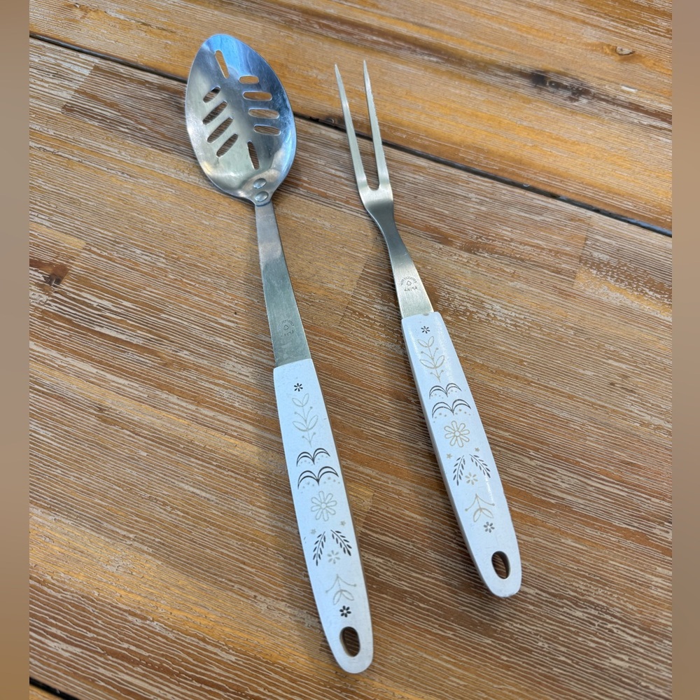 Vintage Ekco Flint Arrowhead Stainless Steel "Harvest Wheat" Utensils.